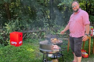 Grillmeister Christoph Heil bei der Arbeit